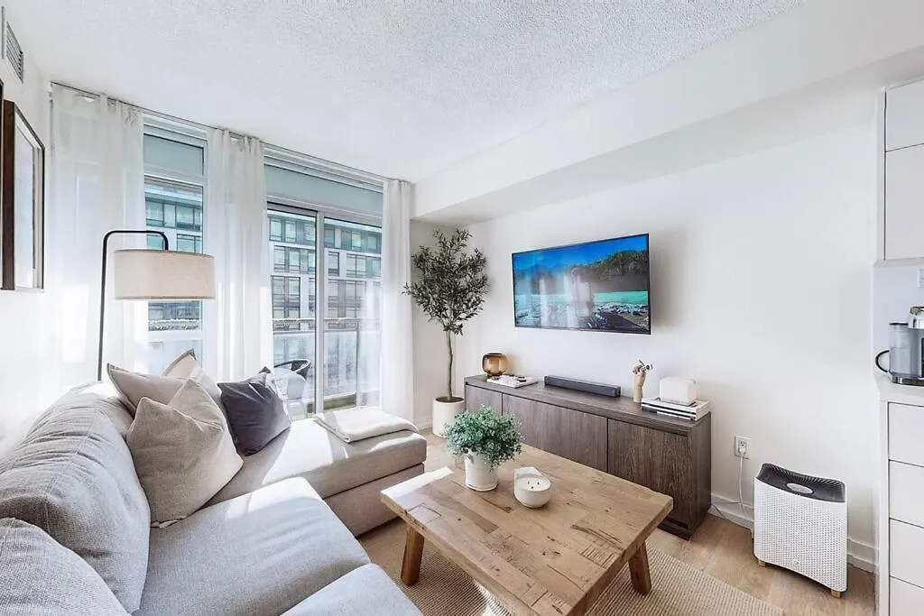 Cityplace Suite Toronto Apartment